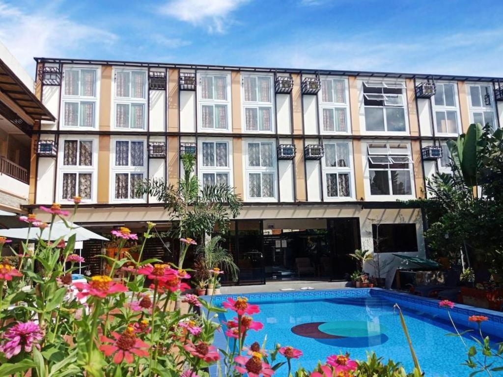 Aerostop Hotel & Restaurant Plaridel  Exterior photo