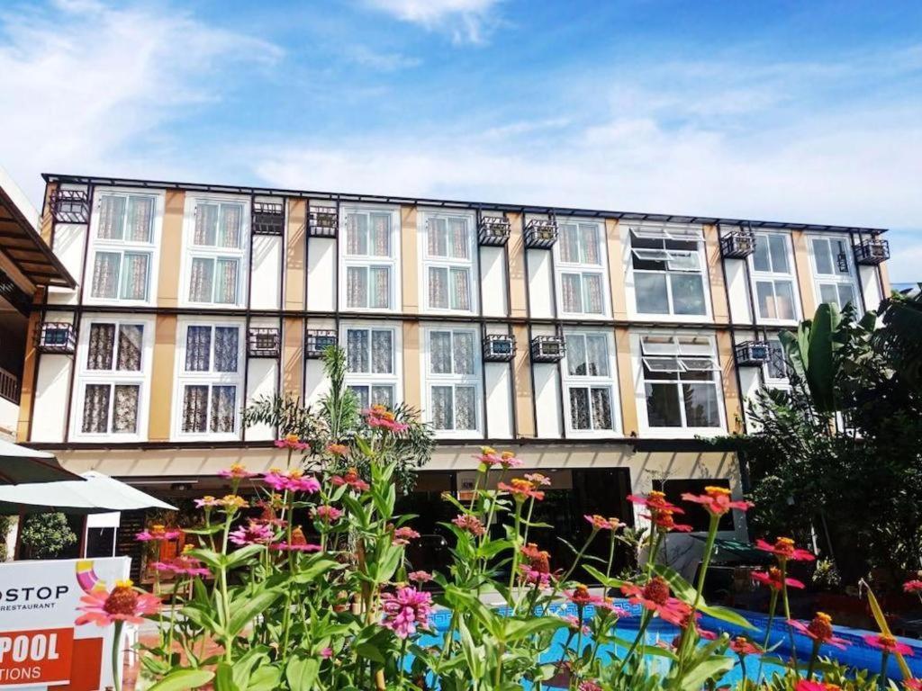 Aerostop Hotel & Restaurant Plaridel  Exterior photo